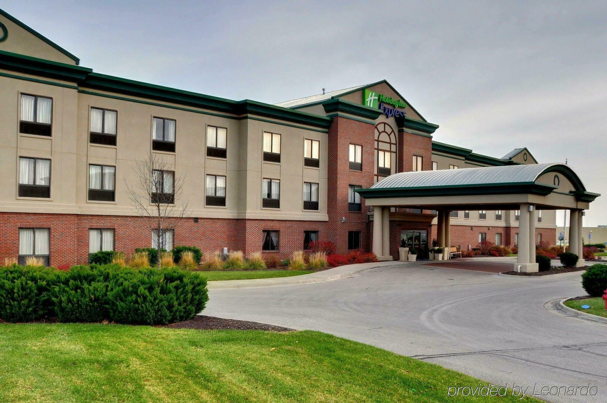 Holiday Inn Express Kansas City - At The Legends! By Ihg Bonner Springs Eksteriør billede